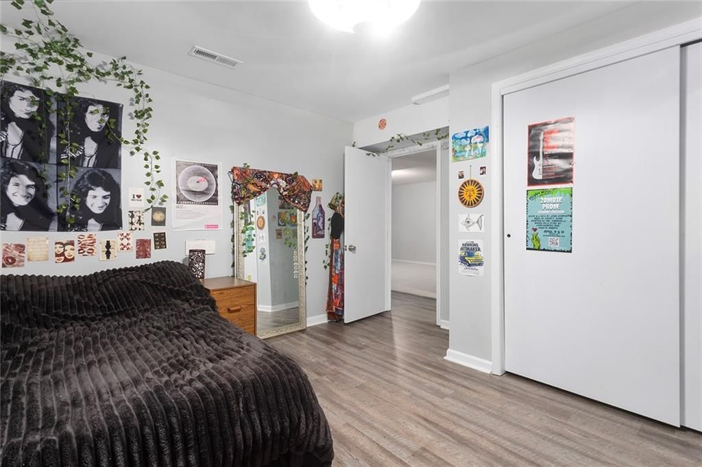 1102 S Elm Street — photo 27