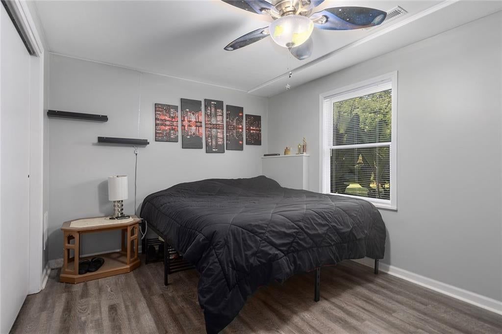 1102 S Elm Street — photo 29