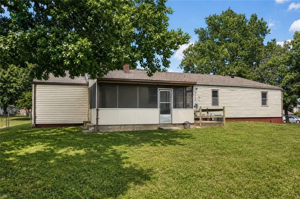 403 Catron Avenue — photo 4