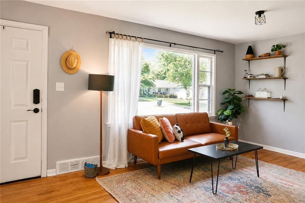 403 Catron Avenue — photo 8