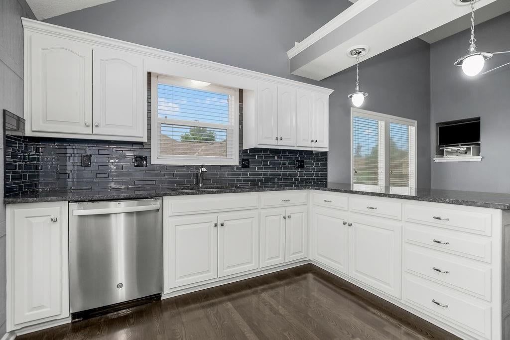 4412 SW Lyndsie Court — photo 9