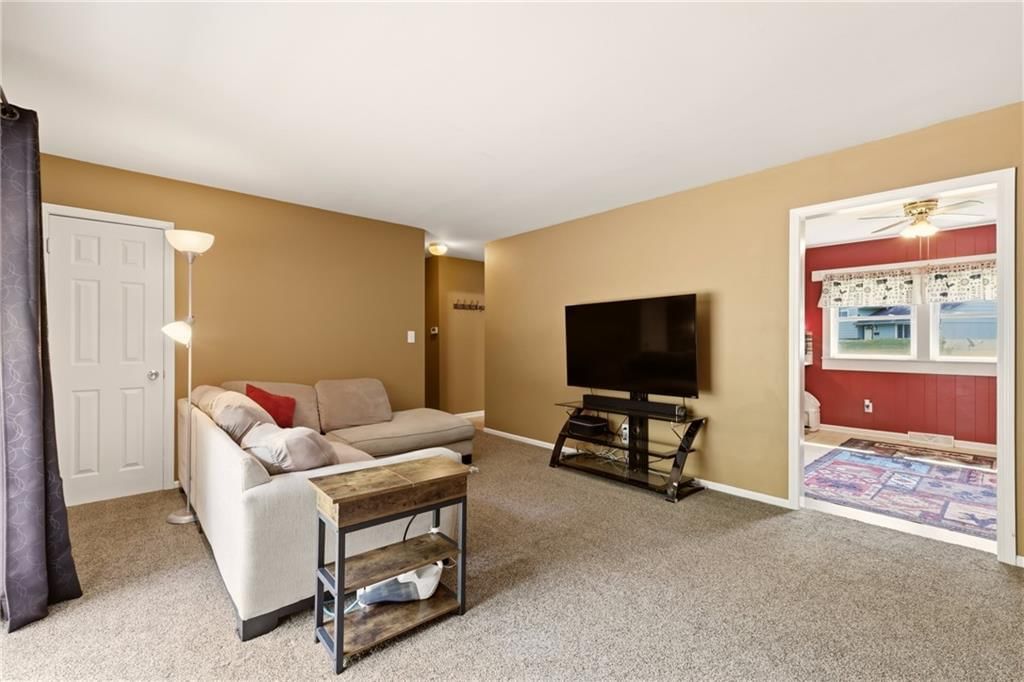 5440 N Cleveland Avenue — photo 7