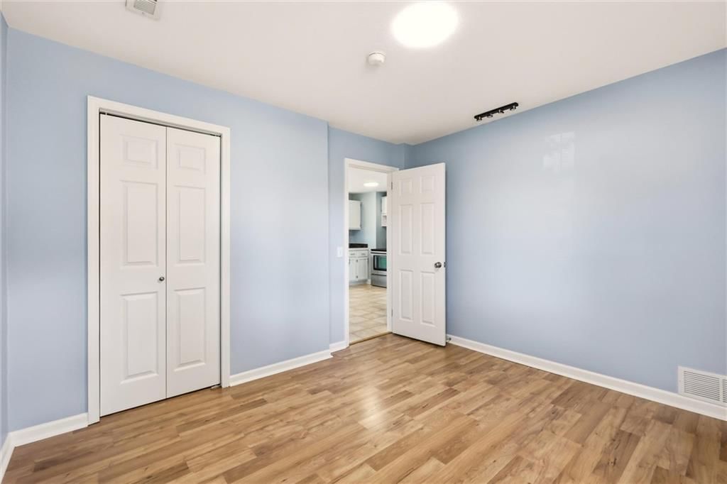 206 E Lake Street — photo 12