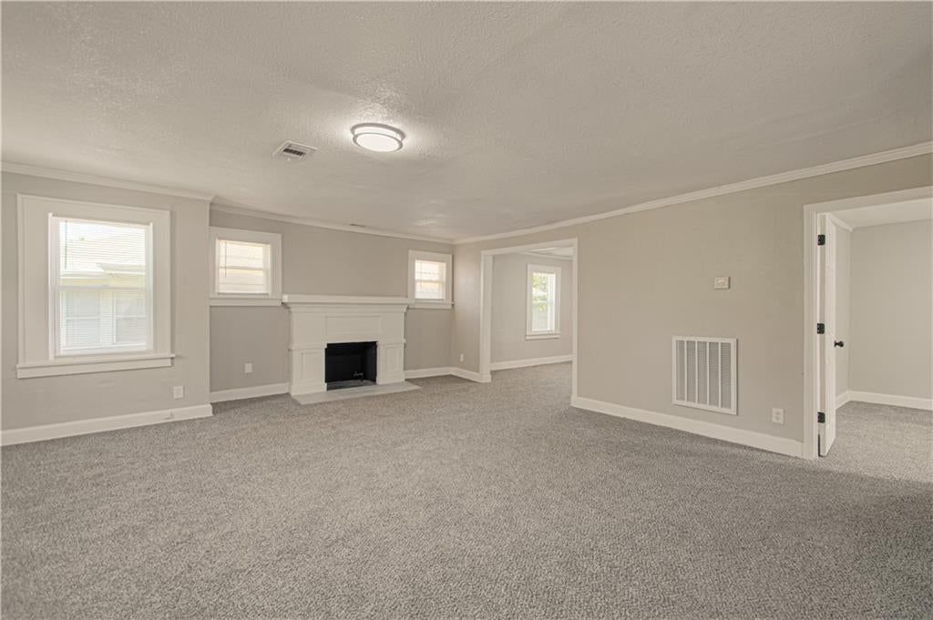 Photo 7 of 30 - 5339 Paseo Boulevard, Kansas City, MO 64110