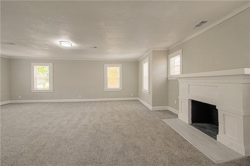 Photo 10 of 30 - 5339 Paseo Boulevard, Kansas City, MO 64110