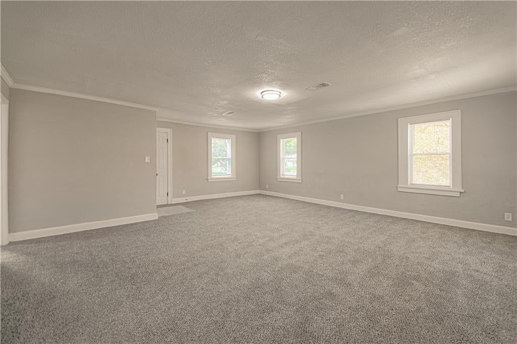 Photo 11 of 30 - 5339 Paseo Boulevard, Kansas City, MO 64110