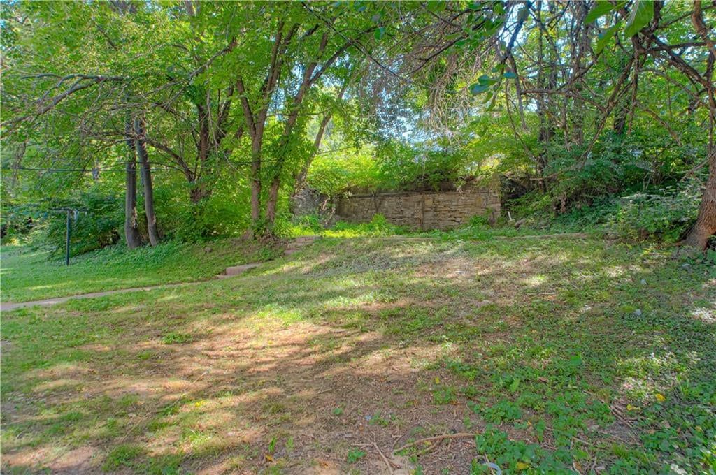 Photo 30 of 30 - 5339 Paseo Boulevard, Kansas City, MO 64110
