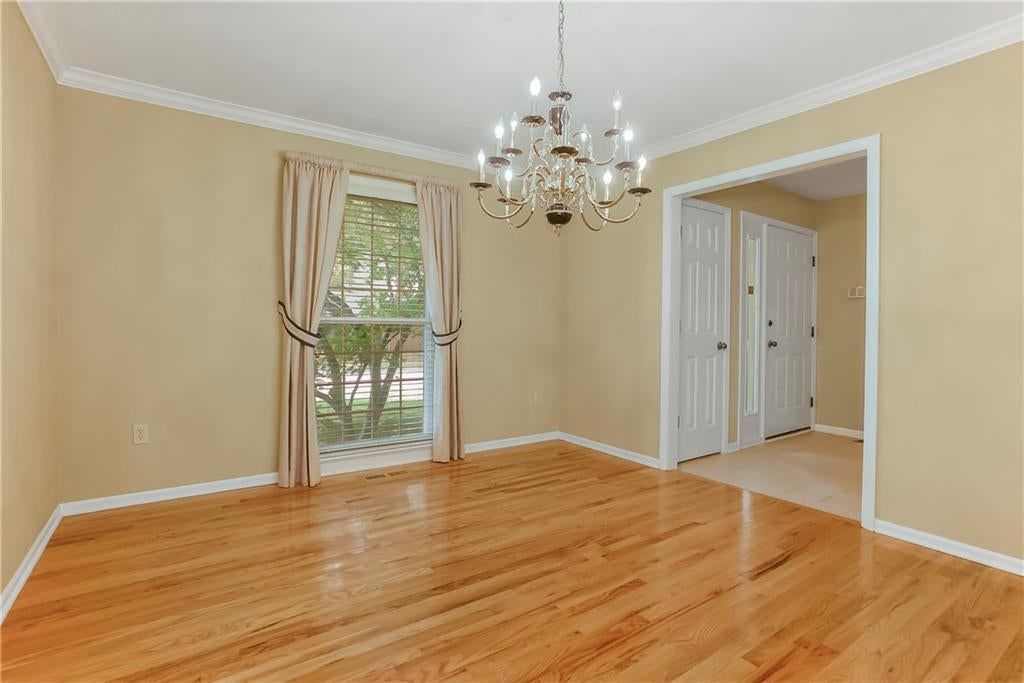8543 Hallet Street — photo 5