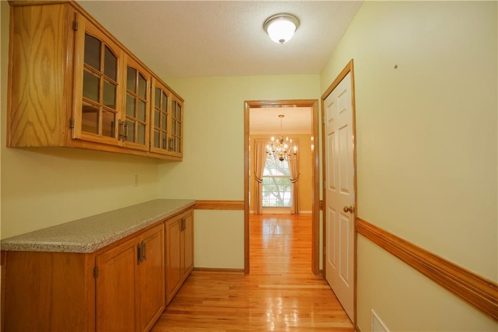 8543 Hallet Street — photo 15