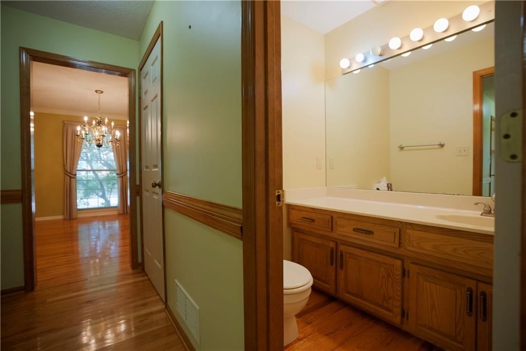 8543 Hallet Street — photo 16