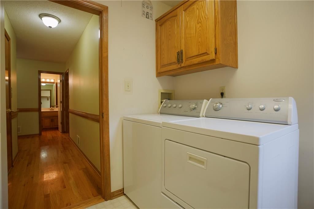 8543 Hallet Street — photo 17