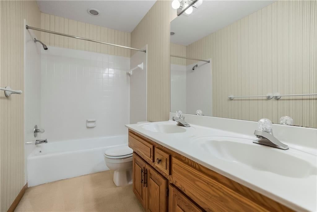 8543 Hallet Street — photo 29