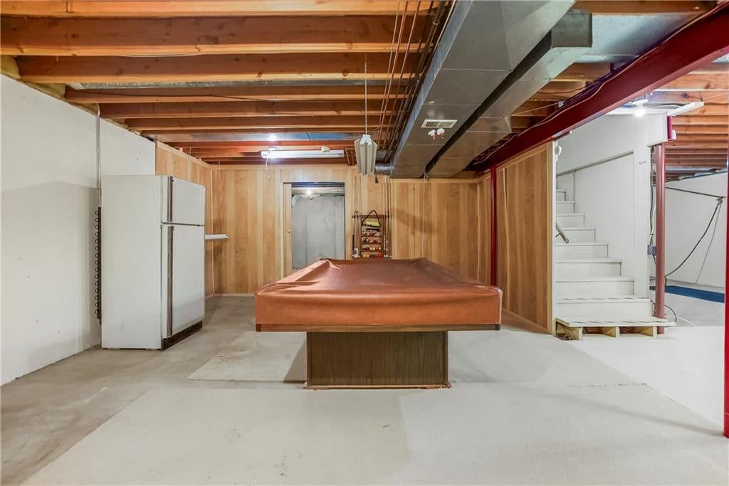 8543 Hallet Street — photo 32
