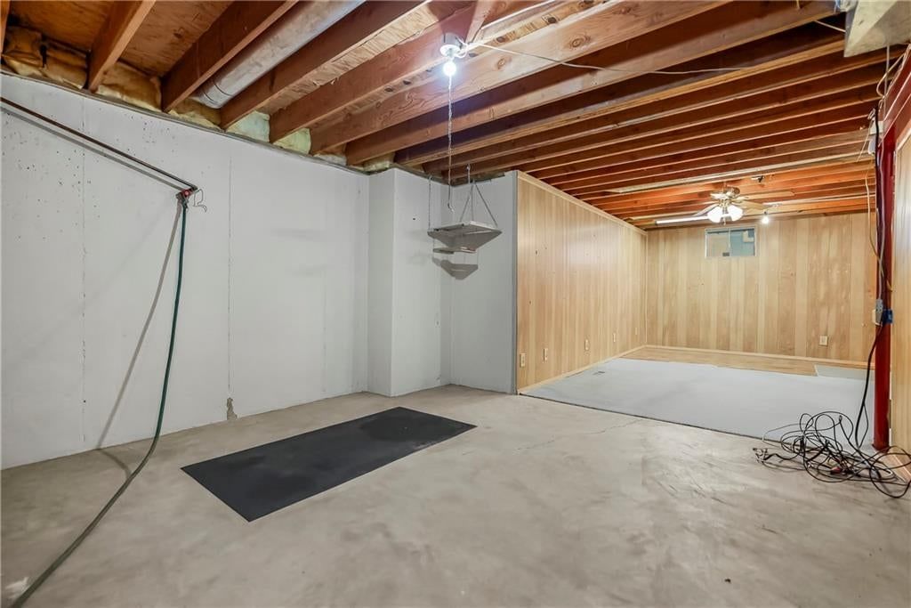8543 Hallet Street — photo 33