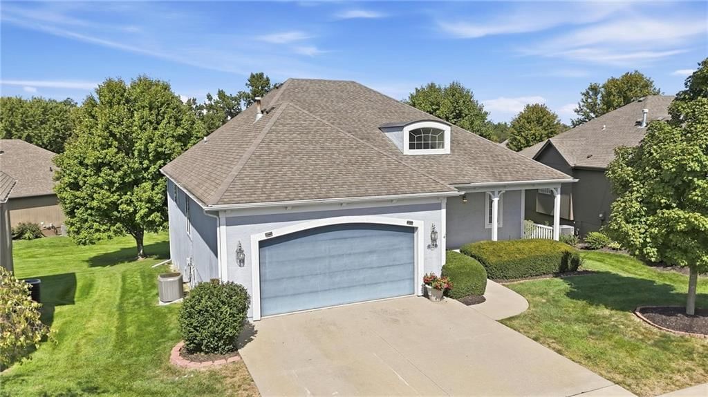 5704 NW 108th Court, Kansas City, MO: listing photo 3
