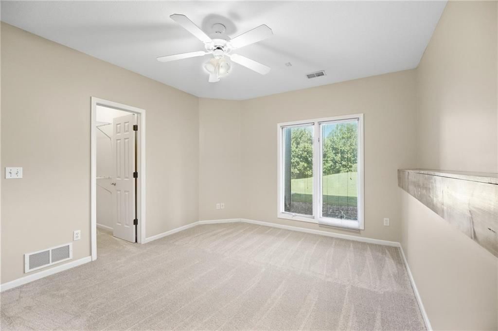 Photo 15 of 80 - 5704 NW 108th Court, Kansas City, MO 64154