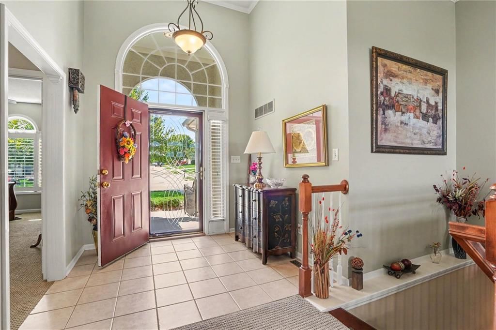 Photo 4 of 29 - 4400 NE 73rd Street, Kansas City, MO 64119