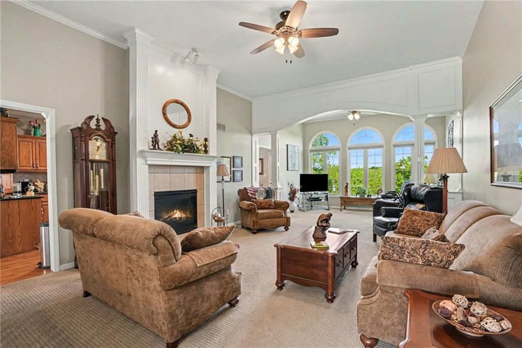 Photo 6 of 29 - 4400 NE 73rd Street, Kansas City, MO 64119