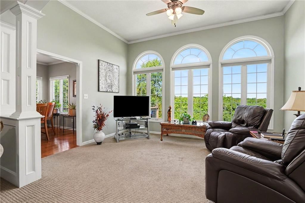 Photo 7 of 29 - 4400 NE 73rd Street, Kansas City, MO 64119