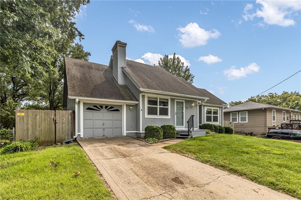 132 Emile Street, Lansing, KS: listing photo 2