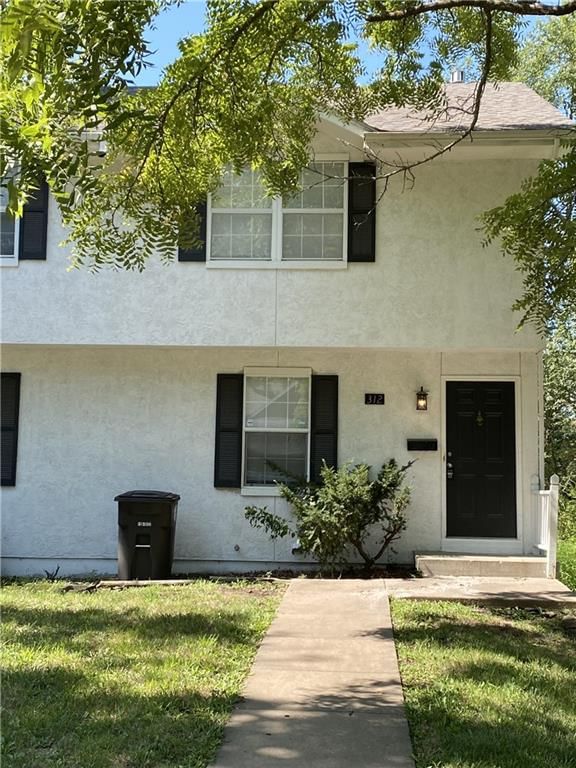 312 3rd Street, Belton, MO: listing photo 2