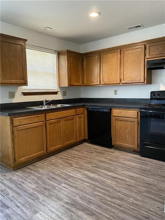 Photo 7 of 15, 312 3rd Street, Belton, MO 64012