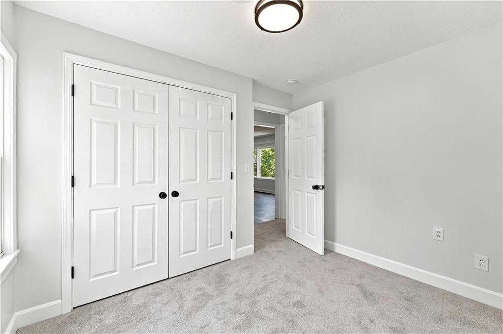 112 W 2nd Street — photo 19