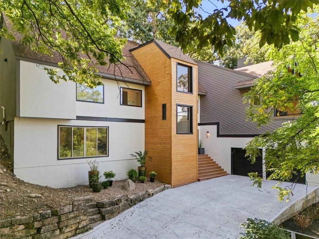 4715 Black Swan Drive — photo 2