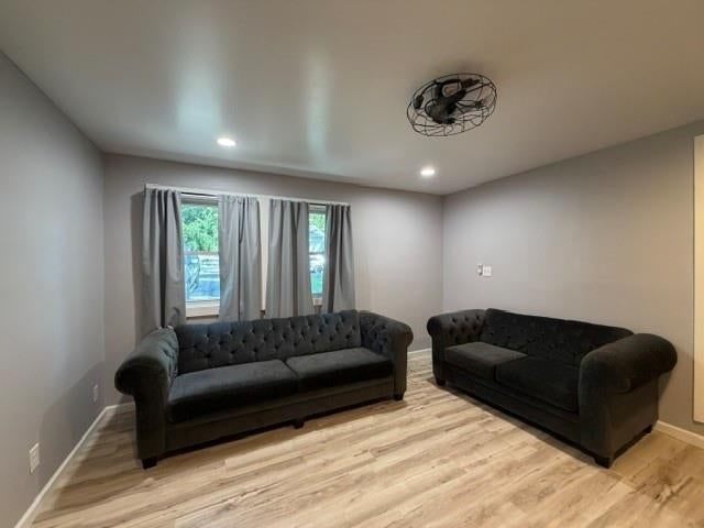 806 N 81st Terrace — photo 5