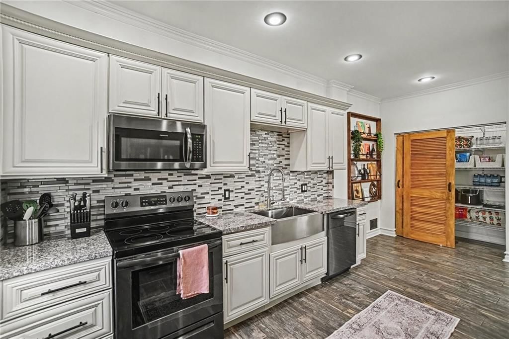 3012 Flora Avenue — photo 13