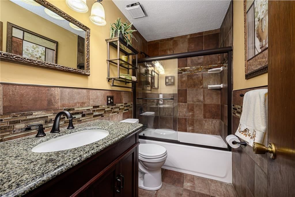 8716 Haskell Avenue — photo 13