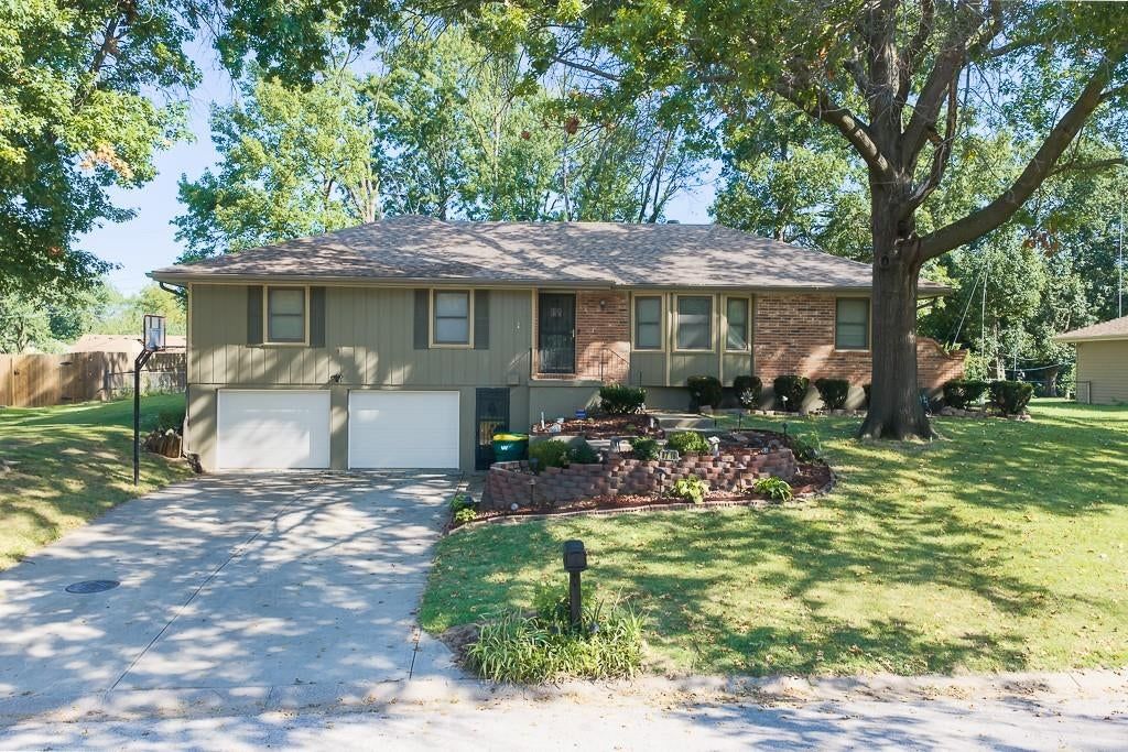 8716 Haskell Avenue — photo 18