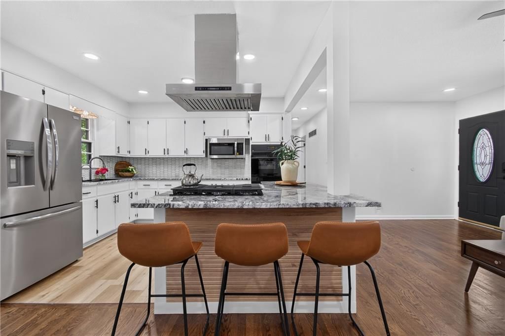 3737 N Walrond Avenue — photo 11