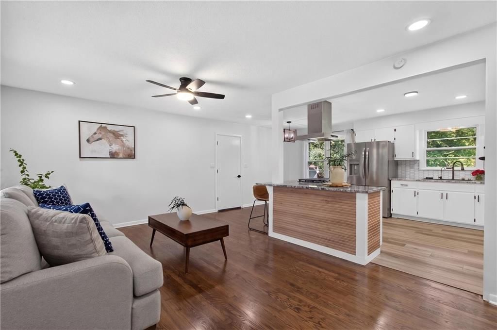 3737 N Walrond Avenue — photo 26