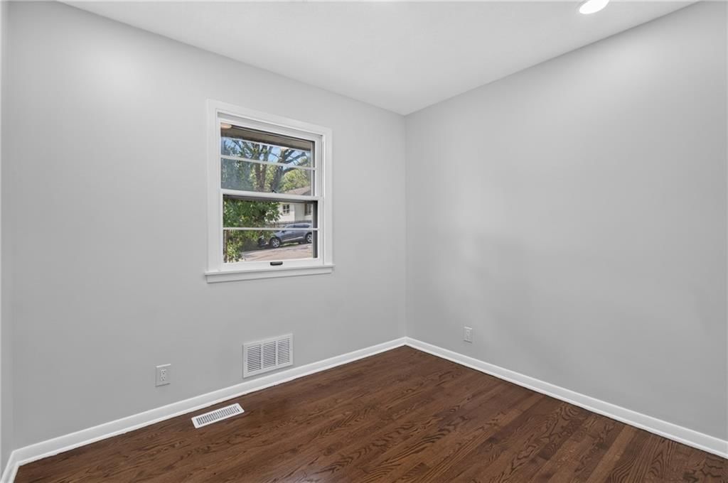 3737 N Walrond Avenue — photo 29
