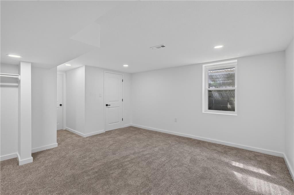 3737 N Walrond Avenue — photo 40