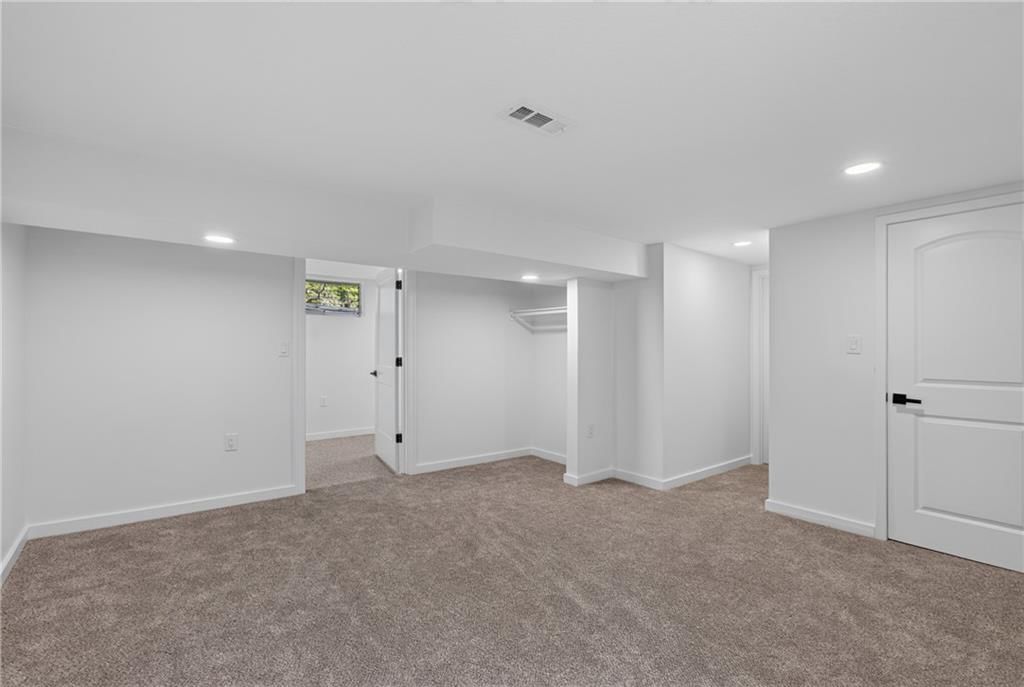 3737 N Walrond Avenue — photo 42