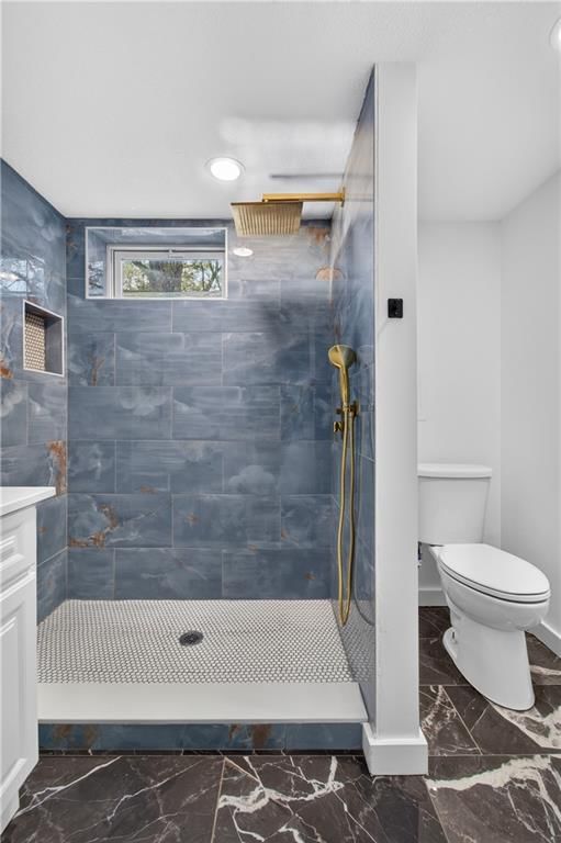 3737 N Walrond Avenue — photo 44