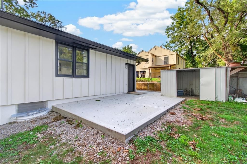 3737 N Walrond Avenue — photo 45
