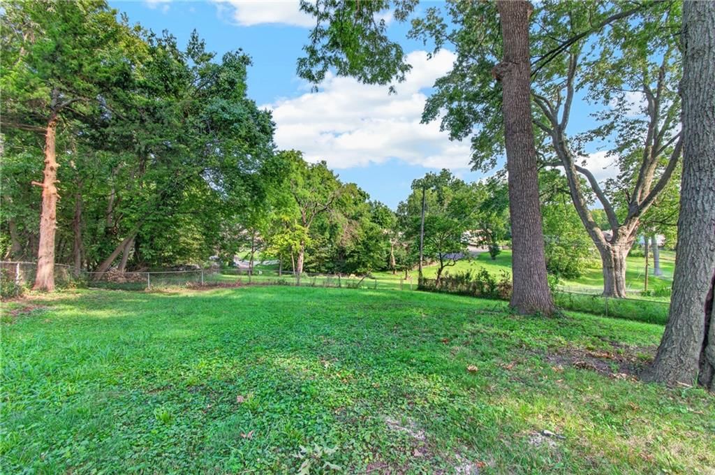 3737 N Walrond Avenue — photo 46
