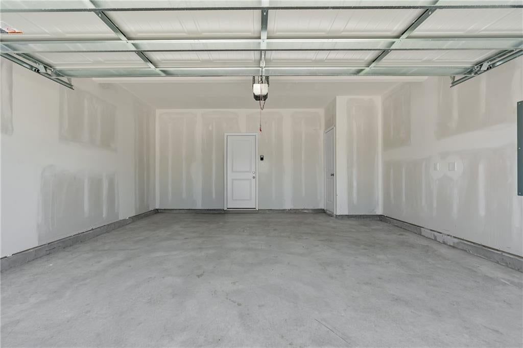 Photo 24 of 24 - 22535 W 214th Street, Spring Hill, KS 66083