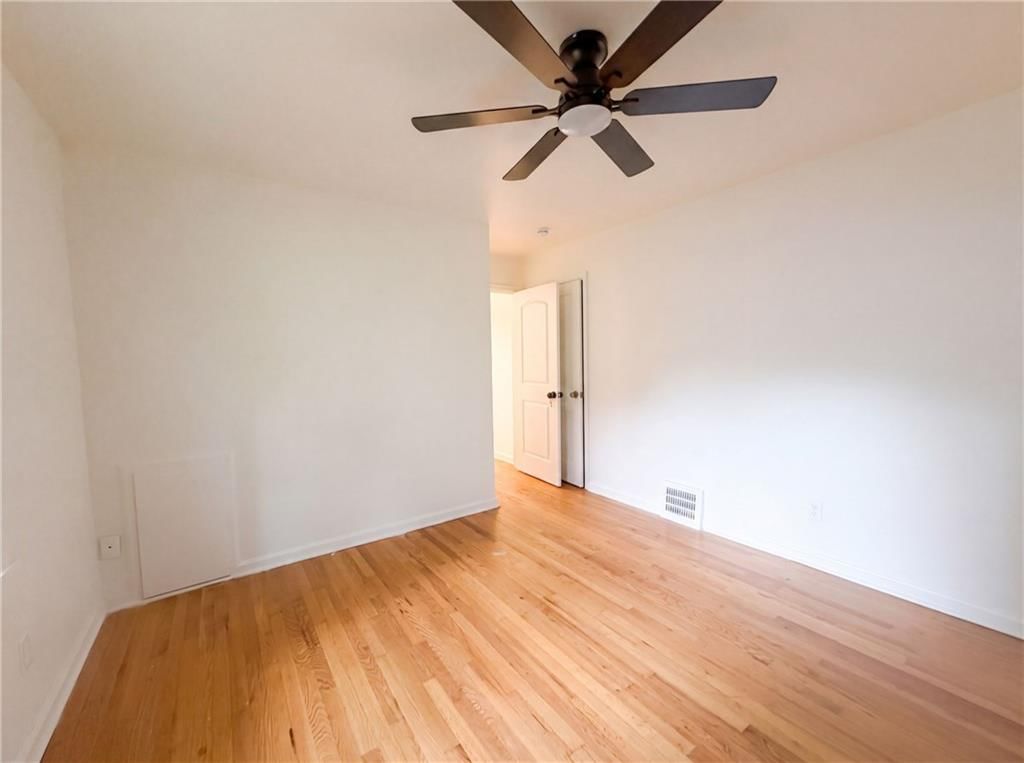 5419 Roe Boulevard — photo 10