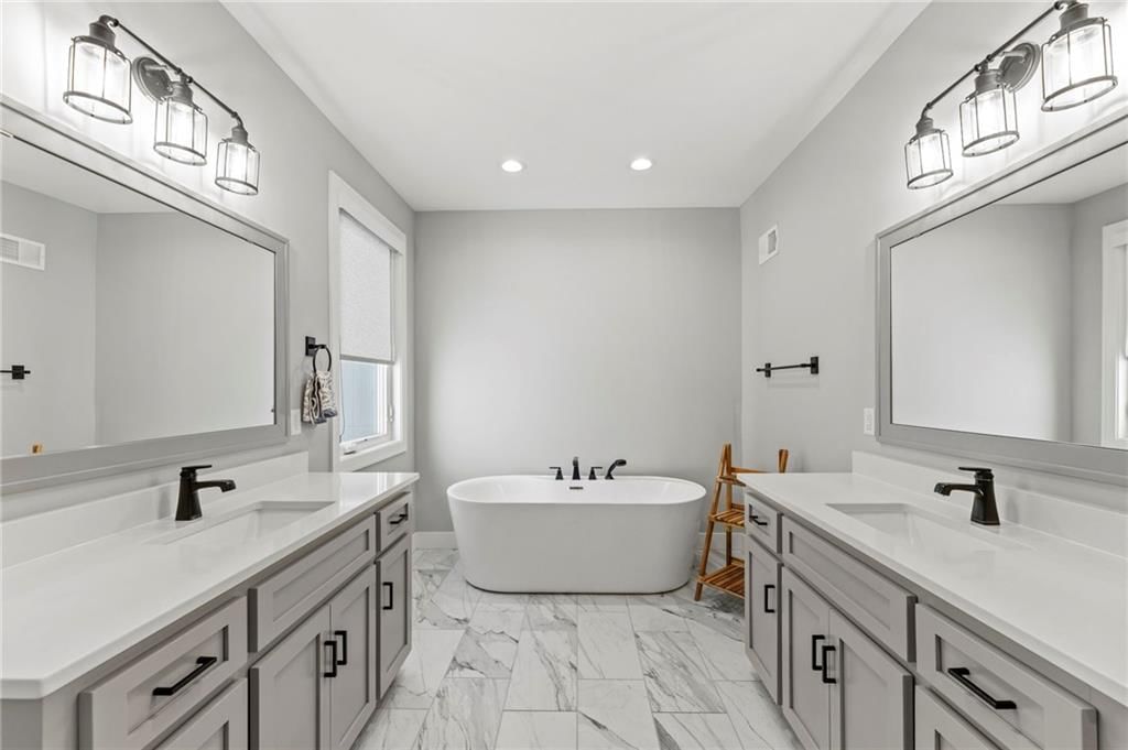 9261 Brownridge Street — photo 29