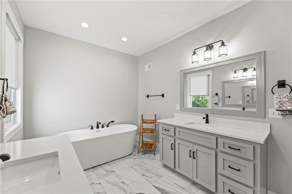 9261 Brownridge Street — photo 30