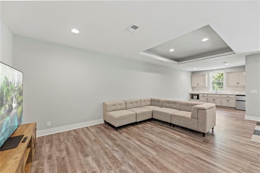 9261 Brownridge Street — photo 34