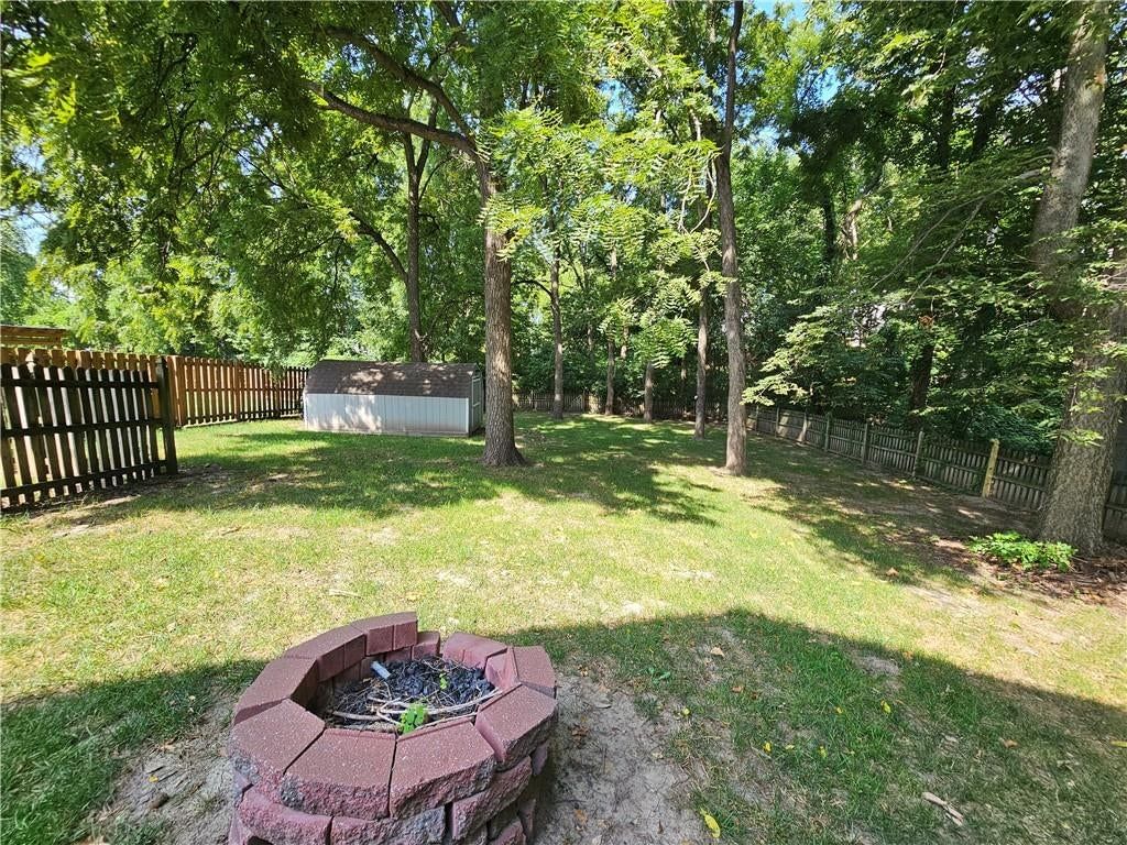 6804 Orchard Street, Pleasant Valley, MO: listing photo 3