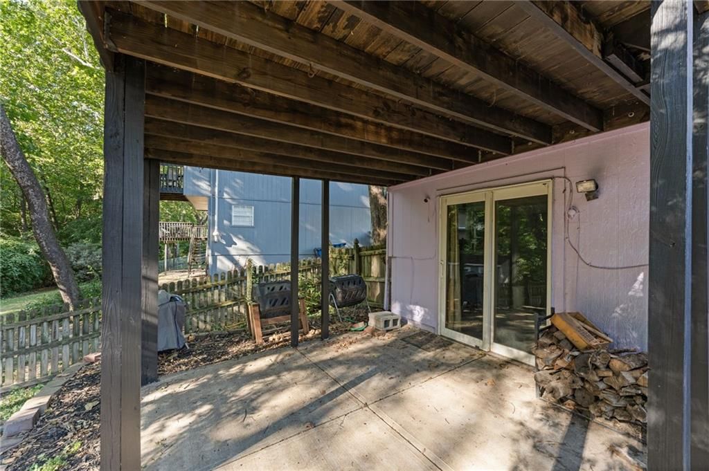 Photo 6 of 38 - 6804 Orchard Street, Pleasant Valley, MO 64068