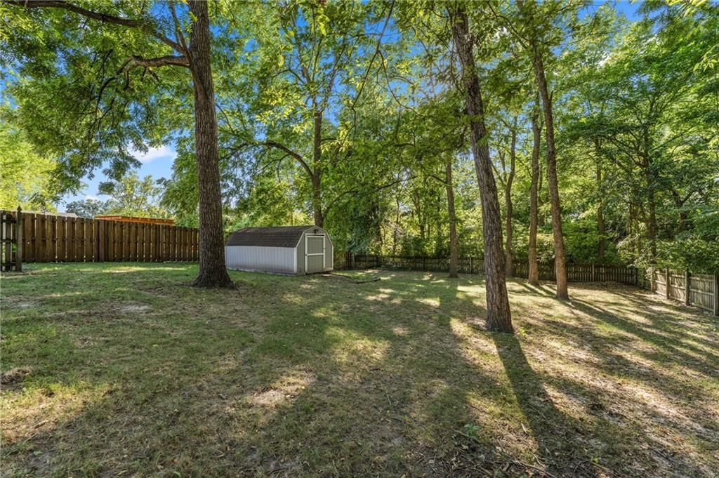 Photo 38 of 38 - 6804 Orchard Street, Pleasant Valley, MO 64068