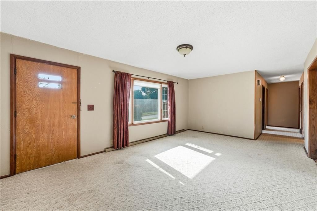 Photo 6 of 37 - 6000 Arlington Avenue, Kansas City, MO 64133