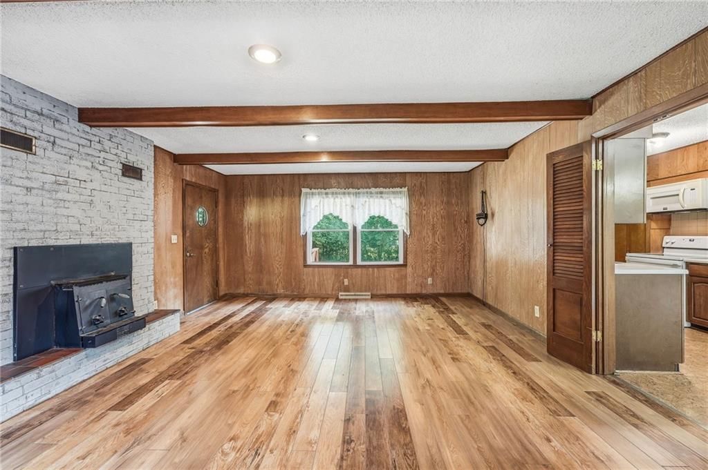 Photo 18 of 37 - 6000 Arlington Avenue, Kansas City, MO 64133